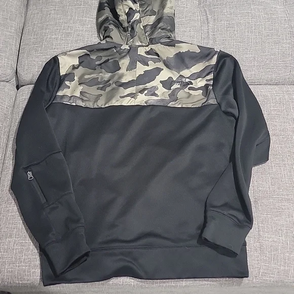 North Face Camo Hoodie medium - Picture 7 of 8